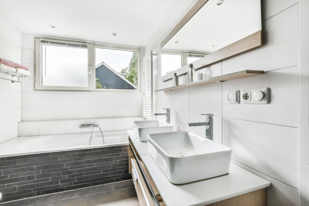 #1 Badkamer renovatie Houten